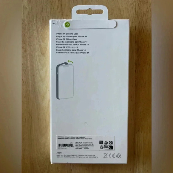 Apple iPhone 14 Silicon Case in Chalk Pink - Picture 2 of 3